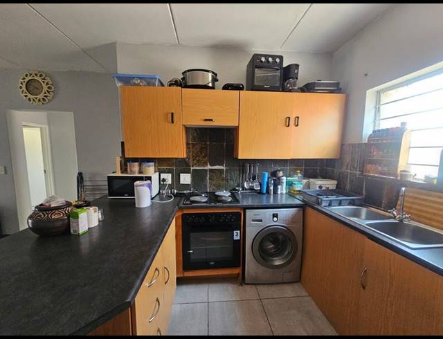 2 BEDROOM APARTMENT FOR SALE IN SUNDOWNER